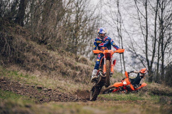 KTM EXC ed EXC-F: le sette enduro 2027 per ogni esigenza
