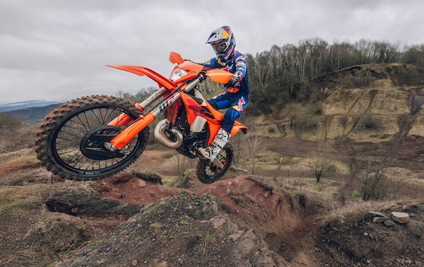 KTM EXC ed EXC-F 2027: tutte le foto della nuova gamma Enduro