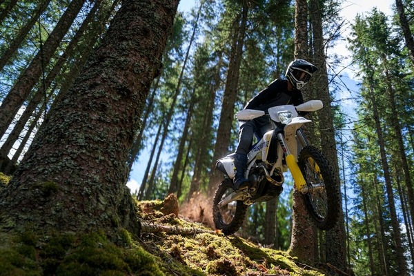 Husqvarna Enduro MY27: le FOTO delle nuove TE e FE