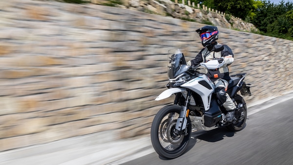 CFMOTO 1000MT-X: le foto della prova