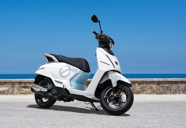 Peugeot Motocycles veste lo scooter con NØ Name: arriva il Django EVO in edizione limitata