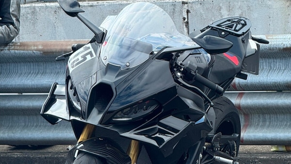 BMW S 1000 RR: al Nurburgring le immagini (e prime informazioni) della futura SBK