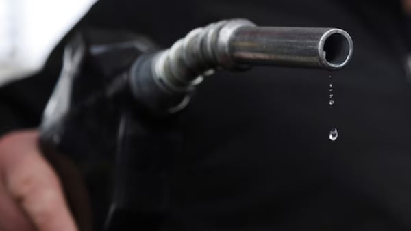 Benzina annacquata: auto e scooter ko e impianti sequestrati