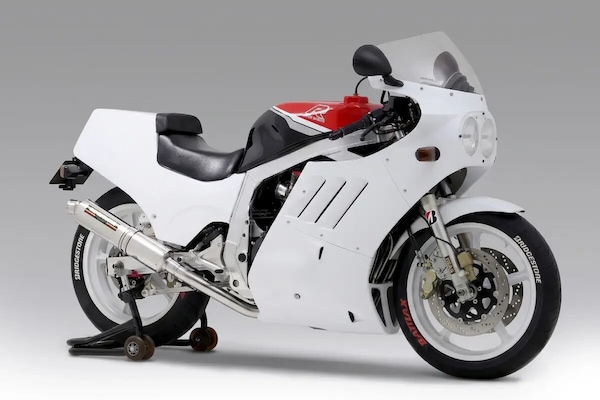 Yoshimura guarda al passato: rinasce il mitico Cyclone dedicato alle prime GSX-R