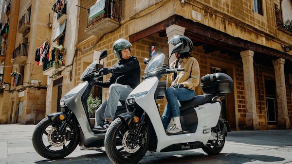 Zero Motorcycles, fino a 500 euro di bonus per chi prende la patente moto