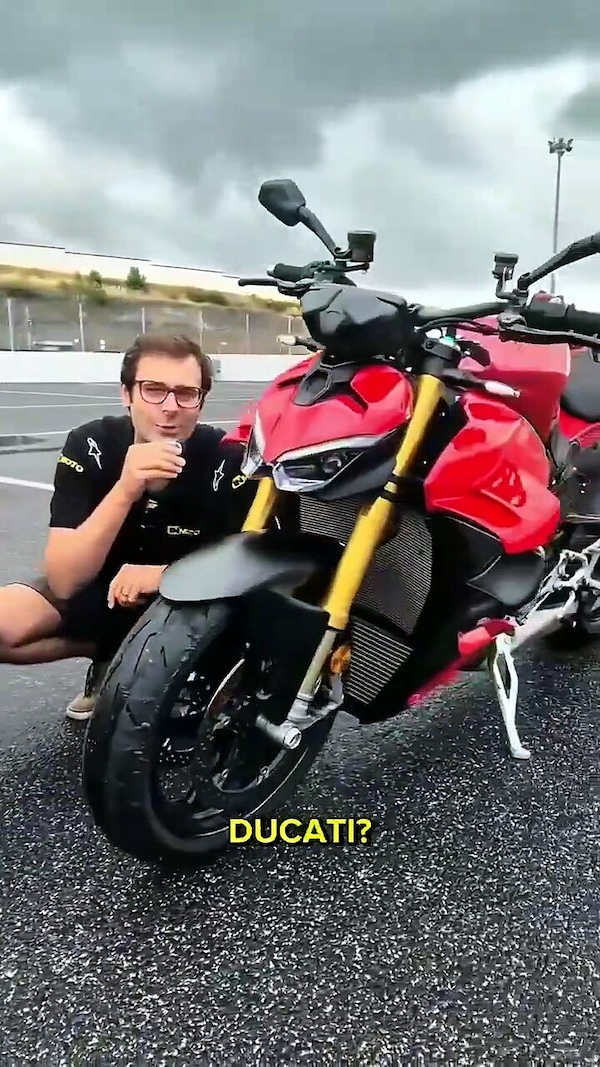 Aprilia RSV4 Factory 1100 e Tuono V4 Factory 1100 sfidano Ducati Panigale V4 S e Streetfighter V4 S
