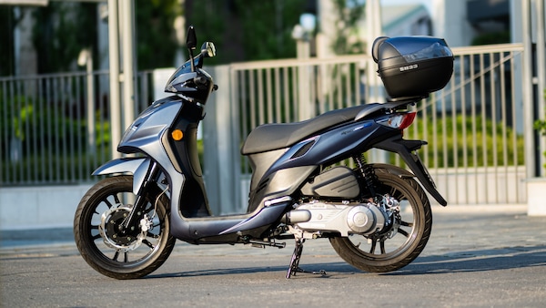 Il SYM Symphony 125i si rinnova: più tecnologia con parabrezza e bauletto di serie