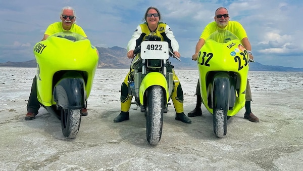Una Kawasaki al protossido d’azoto per battere il record di Capirossi e la Honda NR750