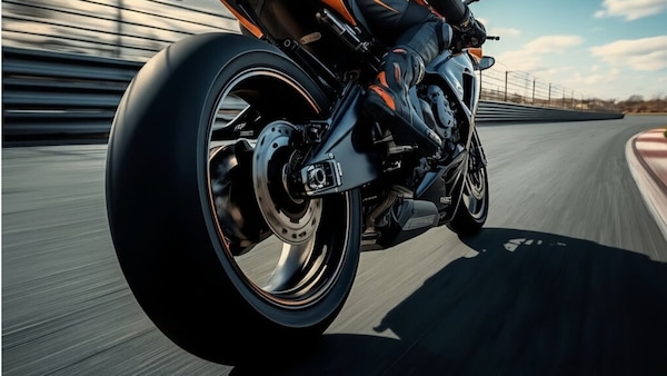 Come l’anti-squat migliora (o peggiora) l’assetto della tua moto