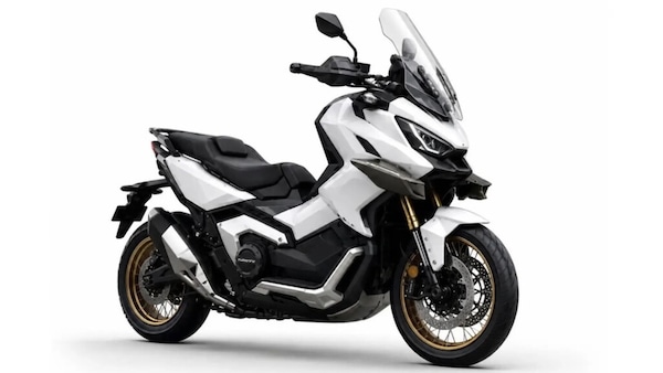 QJMotor cala l'artiglieria pesante con il progetto X-Adventure 900: maxi-scooter da 95 CV
