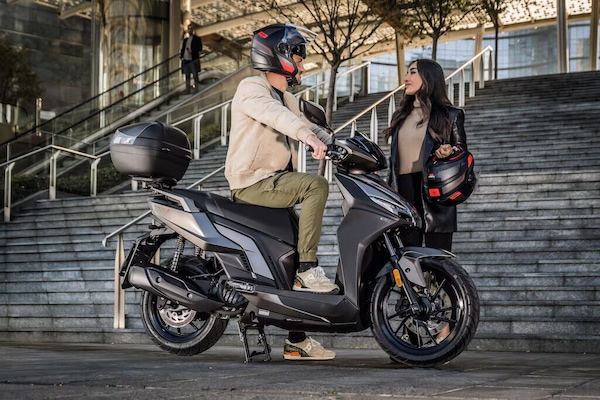 Agosto, gli scooter dominano la classifica delle due ruote: le foto dei più venduti