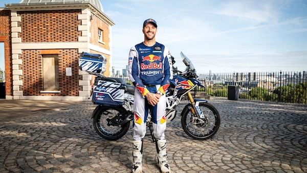Il giro del mondo in meno di 19 giorni con la Triumph Tiger 1200 Rally Explorer: la sfida è partita