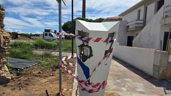 Autovelox, si passa alle bombe: distrutto dispositivo, danni per 100mila euro