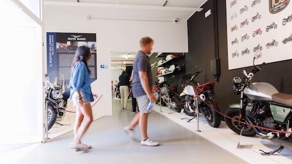 Moto Guzzi, a Mandello apre un nuovo Motoplex: molto più di una concessionaria