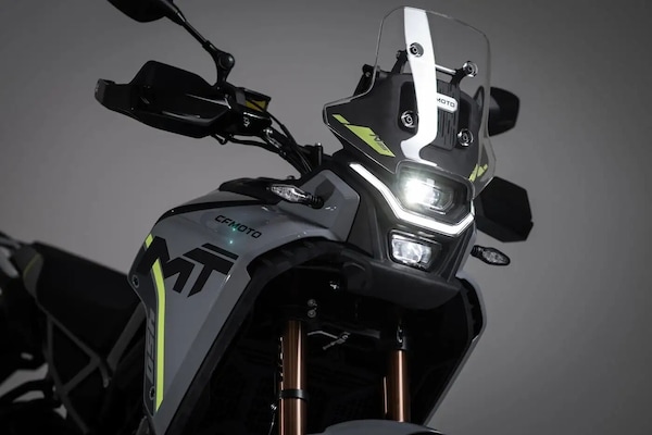 Sta per arrivare una Cfmoto 550MT?