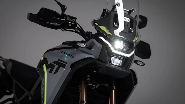 Sta per arrivare una Cfmoto 550MT?