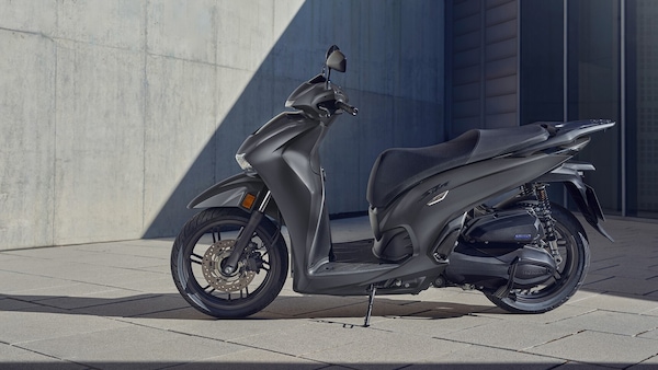 Vi spieghiamo perché L'Honda SH ha così tanto successo