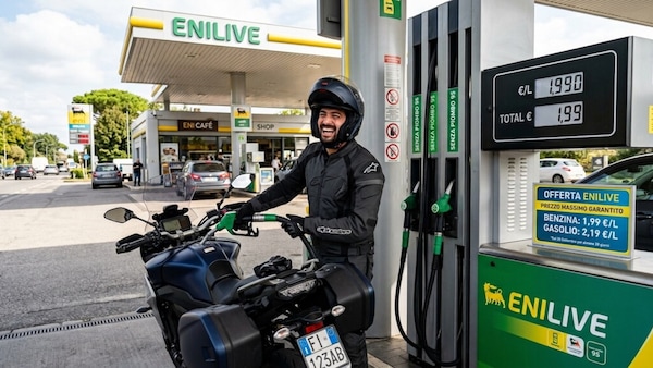 Caro carburanti, Eni mette un freno ai prezzi: benzina (e diesel) con un tetto massimo