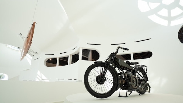 Moto Guzzi, la nuova casa di Mandello è un successo di visite: nuovo orario