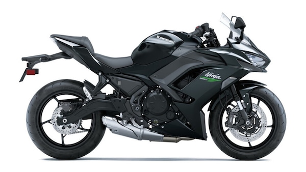 Kawasaki Ninja 650 2027, più sportiva e affilata: le FOTO