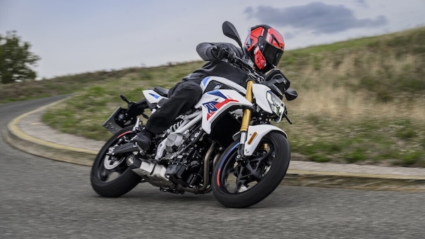 BMW F 450 R: la nuova naked A2 promette divertimento. Le foto
