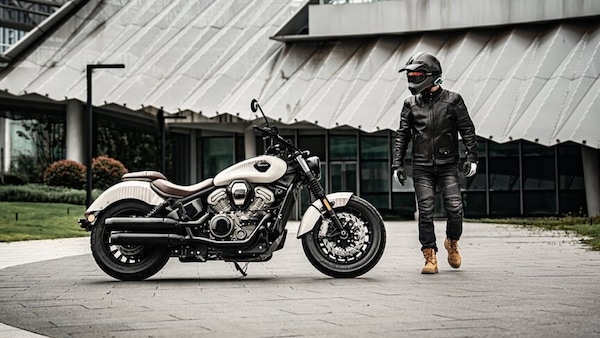 BENDA Dark Flag 950: la cruiser con cuore V4 da 109 cavalli
