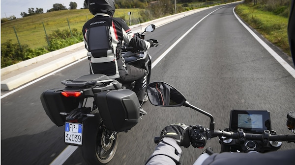 Dinamiche di guida in moto: quando l’esperienza può remare contro