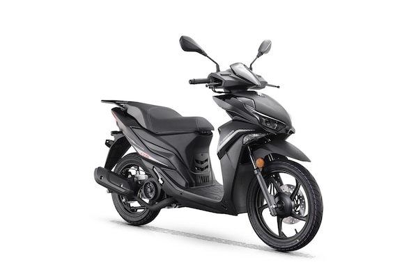 QJMOTOR LTS 125S, ruote alte e prezzo sotto i 2.000 euro 