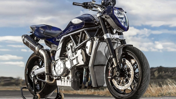 PGM V8, come ti accoppio due motori dell’R1 per avere 334 CV