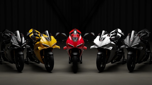 Ducati Panigale V4 2027: 218 CV e tante novità. E ora va ancora più forte!