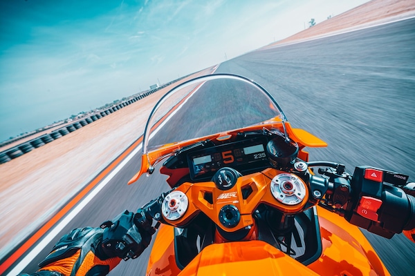 Yamaha CP3, Honda V3 e i bicilindrici KTM, Aprilia e Ducati: le sportive hanno cambiato... motore