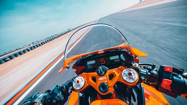 Yamaha CP3, Honda V3 e i bicilindrici KTM, Aprilia e Ducati: le sportive hanno cambiato... motore
