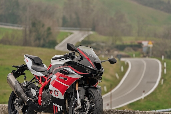 Bimota KB399, tutte le foto della nuova sportiva quattro cilindri da 80 CV