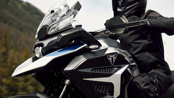 Triumph Tiger 1200 2027: massima tecnologia per la nuova ammiraglia