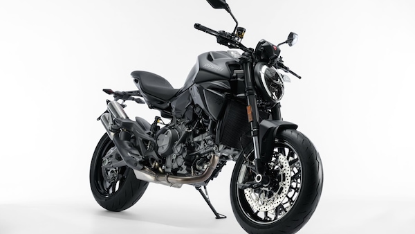 Ducati Monster Dark, la naked in abito scuro si prepara a sfilare a EICMA 2026