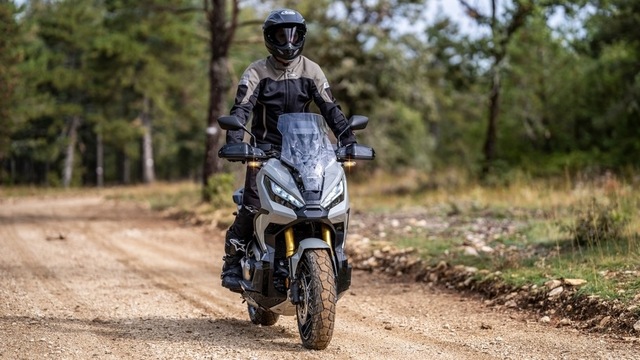 Honda X-ADV 2021: universo parallelo - News | InMoto.it